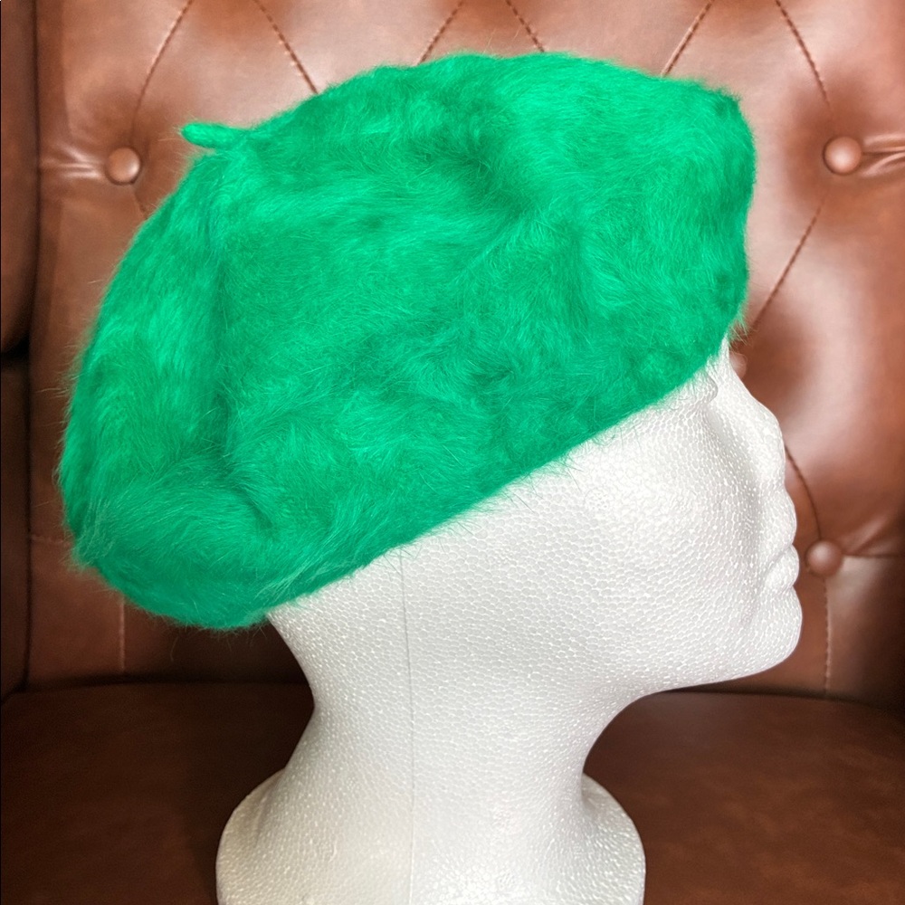 NWT Green rabbit hair blend beret hat soft warm old money luxury winter fall OS